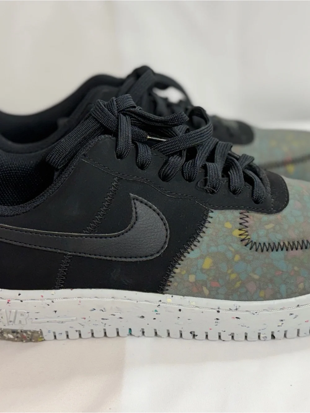 Nike Kids Black Sneakers with Multicolor Speckle Toe